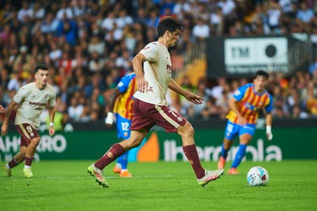 Gerard Moreno (Villarreal CF) during the LaLiga EA Sports match between Valencia CF and Villarreal CF at Estadio de Mestalla on October 25, 2025 in Valencia, Spain. (Photo by Maria Jose Segovia DeFodi Images) Gerard Moreno Villarreal CF during the LaLiga EA Sports match between Valencia CF and Villarreal CF at Estadio de Mestalla on October 25, 2025 in Valencia, Spain Photo by Maria Jose Segovia DeFodi Images