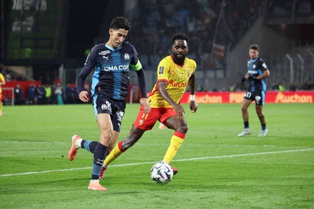 FOOTBALL : RC Lens vs Marseille - Ligue 1 J9 - 25 10 2025 Nayef AGUERD (Marseille) lors du match RC Lens vs Marseille, Ligue 1 J9, stade Bollaert-Delelis, le 25 octobre 2025 - photo Laurent Sanson PsnewZ  Copyright: xLaurentxSANSONx xPsnewZx
