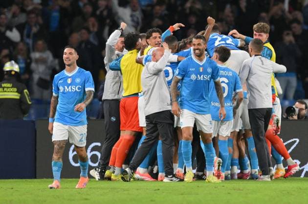 SSc Napoli players celebrate after the 3-1 goa during the match of 8th day of the Serie A Championship between S.S.C. Napoli and FC Inter at the Maradona Stadium on Oct 25, 2025 in Naples, Italy. during SSC Napoli vs Inter - FC Internazionale, Italian soccer Serie A match in Naples, Italy, October 25 2025  Copyright: xRobertoxRamaccia IPAxSportx xipa-agency.netx xx IPA_67072182 IPA_Agency_IPA67072182