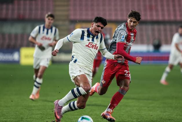 US Cremonese v Atalanta BC - Serie A Roul Bellanova (Atalanta BC) participates in the Serie A football match between US Cremonese and Atalanta BC in Cremona, Italy, on October 25, 2025, at Stadio Giovanni Zini. Cremona Italy  Copyright: xEmanuelexComincinix originalFilename:comincini-uscremon251025_npyS9.jpg