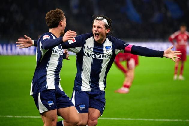Tor zum 1:0 und Sieg, Maurice Krattenmacher (Hertha BSC, 14), Fabian Reese (Hertha BSC, 11), GER, Hertha BSC vs. ,Fortuna Duesseldorf, 2. Bundesliga, Saison 2025 2026, 10. Spieltag, 25.010.2025 (DFL REGULATIONS PROHIBIT ANY USE OF PHOTOGRAPHS AS IMAGE SEQUENCES AND OR QUASI - VIDEO). GER, Hertha BSC vs. ,Fortuna Duesseldorf, 2. Bundesliga, Saison 2025 2026, 10. Spieltag, 25.010.2025 Berlin *** Goal for 1 0 and victory, Maurice Krattenmacher Hertha BSC, 14 , Fabian Reese Hertha BSC, 11 , GER, Hertha BSC vs ,Fortuna Duesseldorf, 2 Bundesliga, Season 2025 2026, Matchday 10, 25 010 2025 DFL REGULATIONS PROHIBIT ANY USE OF PHOTOGRAPHS AS IMAGE SEQUENCES AND OR QUASI VIDEO GER, Hertha BSC vs ,Fortuna Duesseldorf, 2 Bundesliga, Season 2025 2026, 10 Matchday, 25 010 2025 Berlin Copyright: xClaudiusxRauch,xEibner-Pressefotox xClaudiusxRauchx EP_CRH
