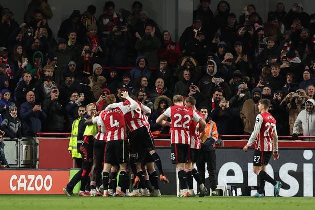 25th October 2025; Gtech Community Stadium, Brentford, London, England; Premier League Football, Brentford versus Liverpool; Igor Thiago of Brentford celebrates his goal from a penalty kick in the 60th minute for 3-1  KatiexChan