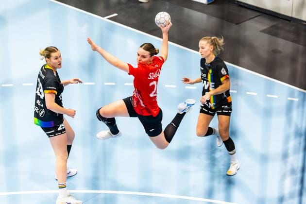25.10.2025, GER, Handball, Frauen, Saison 2025 2026, Alsco 1.Bl, 6.Spieltag, Thueringer HC - VfL Oldenburg Anna Szabo (Thueringer HC,26) 99947 Bad Langensalza Salza Halle Sporthalle Mehrz Thüringen Deutschland