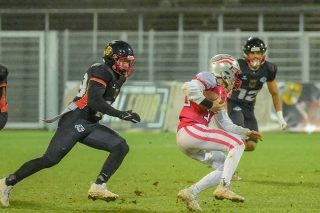 Alexander Reischl (Team Austria, 12) runs with the ball, Team Austria vs Team Germany, American Football, European Championship, EM, Europameisterschaft Semifinal, Season 2025, 25.10.2025, Krefeld Grotenburg Stadion Germany Copyright: xFootxBowl JUSTxSHOTSx