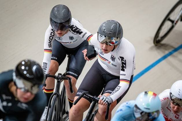 BRÄUTIGAM Messane, TEUTENBERG Lea Lin: UCI Track cycling, Rad, Radsport, Bahnrad, Bahn World Championships 2025 BLACK - BRÄUTIGAM Messane - RED - TEUTENBERG Lea Lin ( GER ) Germany Querformat - quer - horizontal - Landscape - Event Veranstaltung: UCI Track Cycling World Championships 2025 - Category Kategorie: Cycling - Track Cycling World Championships - Elite Women - Location Ort: South America Chile - Santiago de Chile - Velodromo Parque Penalolen Instituto - Discipline: Madison - Distance: 30 km - Date Datum: 25.10.2025 Saturday Day 4 -