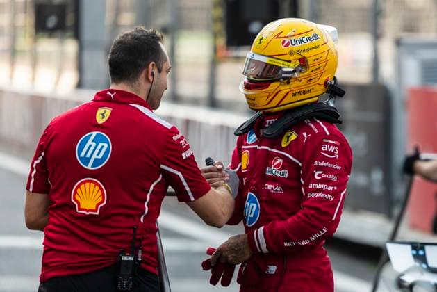 Formula?1 Gran?Premio?de?la?Ciudad?de? México?2025 Alexis Perrin OVERTAKE MAXPPP - Mexico?City 26 10 2025 Third place finish for 44 HAMILTON Lewis (gbr), Scuderia Ferrari HP, portrait during qualifying at the Formula?1 Gran?Premio?de?la?Ciudad?de?México?2025, the 20th round of the 2025 FIA Formula?1 World Championship, WM, Weltmeisterschaft at the Autódromo?Hermanos?Rodríguez in Mexico?City, Mexico, from 23 to 26 October 2025 Mexico?City Autódromo Hermanos Rodríguez Mexico  Copyright: xOVERTAKE MAXPPPxAlexisxPerrinx OVT202510263609 OVT202510263609