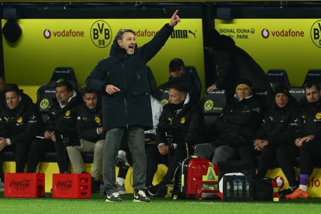 Dortmund, Signal Iduna Park, 25.10.25, GER, Herren, 1. Bundesliga, Saison 2025 - 2026, Borussia Dortmund - 1. FC Koeln, Niko Kovac Cheftrainer (Borussia Dortmund) gestikuliert, DFB DFL REGULATIONS PROHIBIT ANY USE OF PHOTOGRAPHS AS IMAGE SEQUENCES AND OR QUASI-VIDEO. Copyright: JoachimxBywaletz xJB-Sportfoto