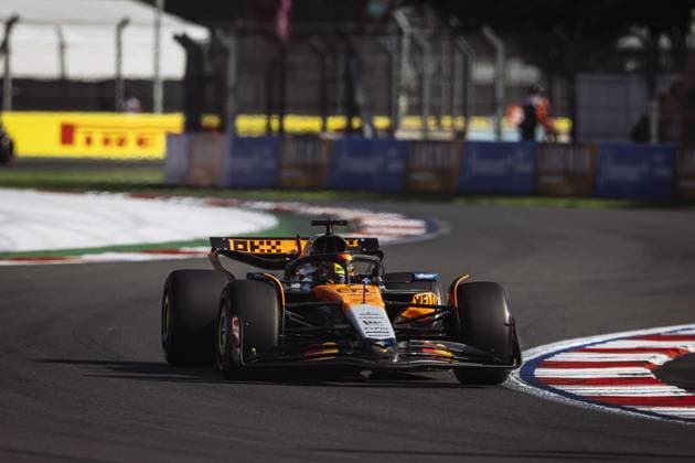 Oscar Piastri driving McLaren MCL39 during qualifying ahead of the F1 Grand Prix of Mexico at Autodromo Hermanos Rodriguez on October 25, 2025 in Mexico City, Mexico. Copyright: xRichardxCallis SPPx Sportspressphoto_SPR51463