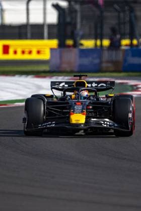 Max Verstappen driving Red Bull Racing RB21 during qualifying ahead of the F1 Grand Prix of Mexico at Autodromo Hermanos Rodriguez on October 25, 2025 in Mexico City, Mexico. Copyright: xRichardxCallis SPPx Sportspressphoto_SPR51496