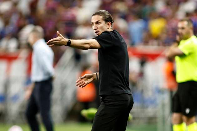 match between Fortaleza and Flamengo for the 2025 Brazilian Championship. fortaleza (ce), 10 25 2025 football fortaleza vs flamengo - filipe luis, flamengo coach, during the match between fortaleza and flamengo, valid for the 30th round of the brazilian championship series a of 2025, on the night of this saturday (25) of october 2025, at the castelao arena in fortaleza ce. (Foto: LC Moreira Thenews2 imago images) SPO  Copyright: xLCxMoreirax