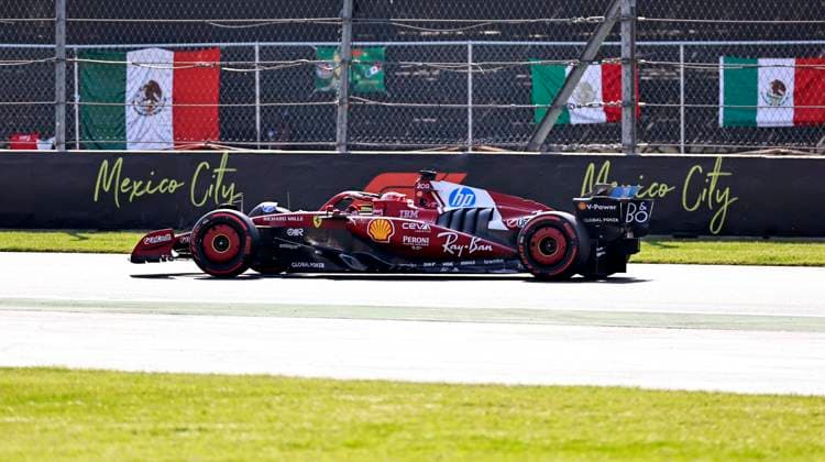 (251026) -- MEXICO CITY, Oct. 26, 2025 -- Ferrari s Monegasque driver Charles Leclerc competes during the qualifying session of the 2025 Formula One Mexico City Grand Prix at the Hermanos Rodriguez Circuit in Mexico City, Mexico, Oct. 25, 2025. ) (SP)MEXICO-MEXICO CITY-F1-GRAND PRIX-QUALIFYING SESSION LixMengxin 