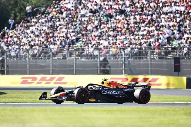 (251026) -- MEXICO CITY, Oct. 26, 2025 -- Red Bull s Japanese driver Tsunoda Yuki competes during the qualifying session of the 2025 Formula One Mexico City Grand Prix at the Hermanos Rodriguez Circuit in Mexico City, Mexico, Oct. 25, 2025. ) (SP)MEXICO-MEXICO CITY-F1-GRAND PRIX-QUALIFYING SESSION LixMengxin 