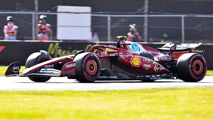 (251026) -- MEXICO CITY, Oct. 26, 2025 -- Ferrari s British driver Lewis Hamilton competes during the qualifying session of the 2025 Formula One Mexico City Grand Prix at the Hermanos Rodriguez Circuit in Mexico City, Mexico, Oct. 25, 2025. ) (SP)MEXICO-MEXICO CITY-F1-GRAND PRIX-QUALIFYING SESSION LixMengxin 