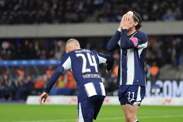 BERLIN, DEUTSCHLAND - OCTOBER 25: Fabian Reese (Hertha BSC 11), after missed chance, during the Bundesliga match between Hertha BSC - Fortuna Düsseldorf at Olympiastadion on matchday 10 of the 2. Bundesliga on October 25, 2025 in Berlin, Deutschland. DFL REGULATIONS PROHIBIT ANY USE OF PHOTOGRAPHS AS IMAGE SEQUENCES AND OR QUASI-VIDEO. Berlin Deutschland Copyright: xBEAUTIFULxSPORTS Frankex