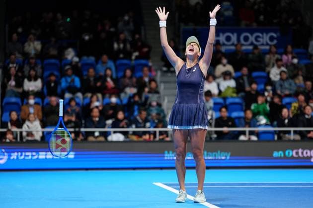(251026) -- TOKYO, Oct. 26, 2025 -- Belinda Bencic of Switzerland celebrates victory after winning the women s singles final match between Belinda Bencic of Switzerland and Linda Noskova of the Czech Republic at the Pan Pacific Open tennis tournament in Tokyo, Japan, on Oct. 26, 2025. ) (SP)JAPAN-TOKYO-TENNIS WTA, Tennis Damen PPO-WOMEN S SINGLES-FINAL JiaxHaocheng 
