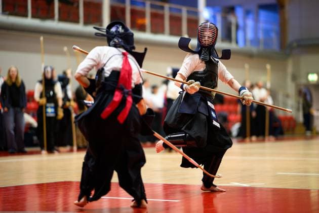 Sport Bilder des Tages 251026 Sveriges Sophia Judkins tävlar i lag-shiai under EM i Naginata den 26 oktober 2025 i Uppsala. *** 251026 Swedens Sophia Judkins competes in team shiai during the European Championships in Naginata on October 26, 2025 in Uppsala  Copyright: ARONxBROMAN BB251026AM003
