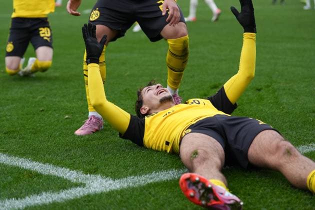 Sonntag, 26.10.2025 Saison 2025 2026 10. Spieltag U19 DFB Nachwuchsliga im BVB Fußballpark Hohenbuschei, Dortmund, Germany. BV Borussia Dortmund U19 - SV Bayer 04 Leverkusen U19. Torjubel nach dem 1:0 durch Taycan Macid Etcibasi (BVB).