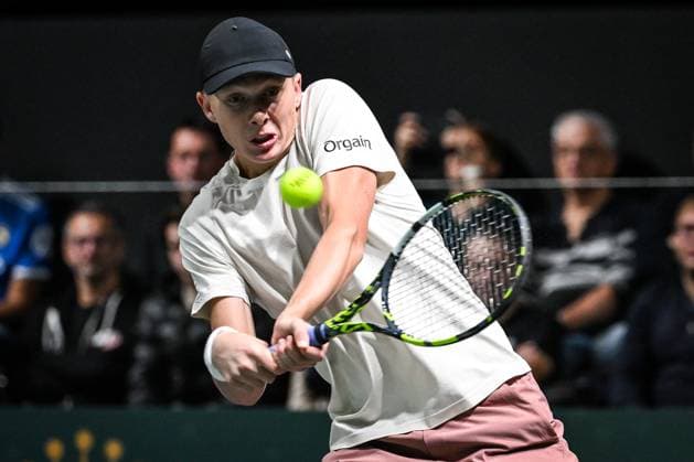 October 26, 2025, Nanterre, France, France: Ethan QUINN of United States during the second qualifying day of the Rolex Paris Masters 1000 tennis tournament at Paris La Defense Arena on October 26, 2025 in Nanterre near Paris, France. Nanterre France - ZUMAm308 20251026_zsp_m308_004 Copyright: xMatthieuxMirvillex