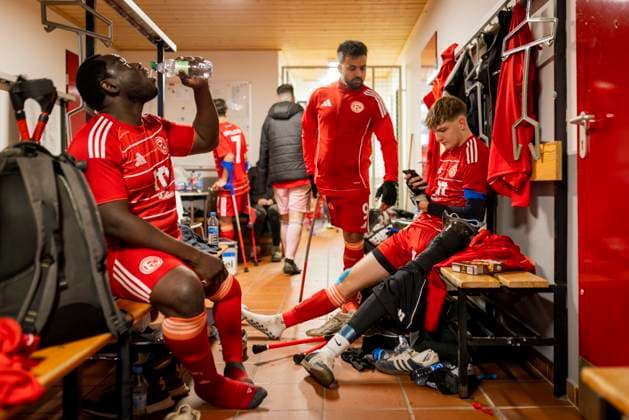 Düsseldorf, Germany. 25h Oct 2025. Setonji Ogunbiji, Obaid Yaseni (F95) Fortuna Düsseldorf - BFC Preussen Berlin Deutsche Amputierten Meisterschaft 25.10.2025