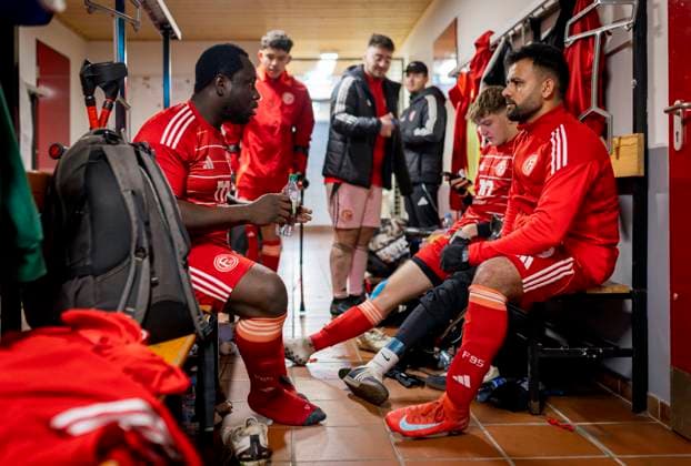Düsseldorf, Germany. 25h Oct 2025. Setonji Ogunbiji, Obaid Yaseni (F95) Fortuna Düsseldorf - BFC Preussen Berlin Deutsche Amputierten Meisterschaft 25.10.2025