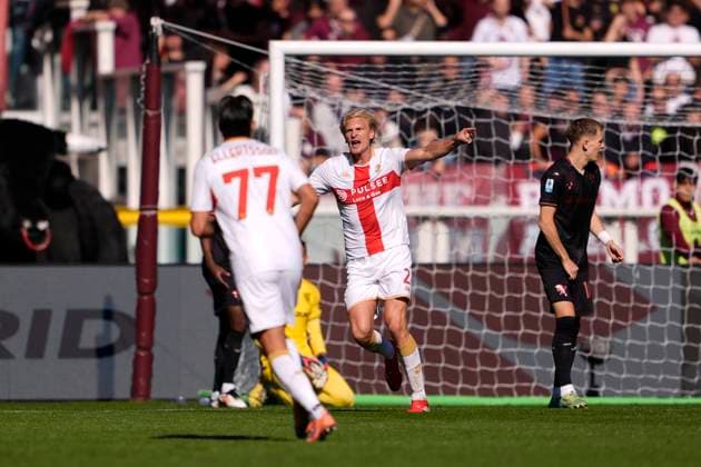 Genoa™s Morten Thorsby celebrates after scoring the 0-1 goal for his team during the Serie A soccer match between Torino Fc and Genoa at the Stadio Olimpico Grande Torino in Turin, north west Italy - October 26, 2025. - Soccer  Copyright: xFabioxFerrari LaPressex