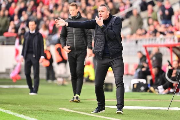 Royal Antwerp FC v Club Brugge - Jupiler Pro League DEURNE, BELGIUM - OCTOBER 26 : Hayen Nicky head coach of Club Brugge pictured during the Jupiler Pro League match between Royal Antwerp FC and Club Brugge on October 26, 2025 in Deurne, Belgium, 26 10 2025 Deurne Belgium  Copyright: xPeterxDexVoechtx
