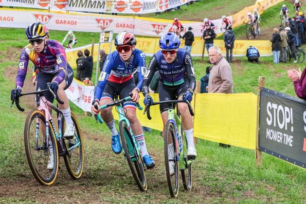 Telenet Superprestige Overijse OVERIJSE, BELGIUM - OCTOBER 26 : Fouquenet Amandine of Team Arkea, Brand Lucinda (NED) of Baloise Glowi Lions, Vas Kata Blanka (HUN) of Sd Workx - Protime in action during the Telenet Superprstige Overijse cyclorcross pictured on October 26, 2025 in Overijse, Belgium, 26 10 2025 Overijse Belgium  Copyright: xGbax