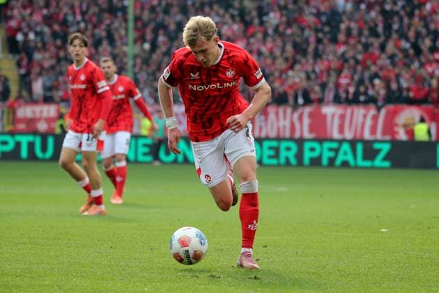 26.10.2025, xmohx, Fussball 2.Bundesliga, 1.FC Kaiserslautern - 1.FC Nürnberg v.l. Mika Haas (1. FC Kaiserslautern) (DFL DFB REGULATIONS PROHIBIT ANY USE OF PHOTOGRAPHS as IMAGE SEQUENCES and or QUASI-VIDEO) Kaiserslautern