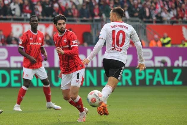 26.10.2025, xmohx, Fussball 2.Bundesliga, 1.FC Kaiserslautern - 1.FC Nürnberg v.l. Semih Sahin (1. FC Kaiserslautern) Julian Justvan (1.FC Nuernberg) Zweikampf, Aktion, action, battle for the ball (DFL DFB REGULATIONS PROHIBIT ANY USE OF PHOTOGRAPHS as IMAGE SEQUENCES and or QUASI-VIDEO) Kaiserslautern