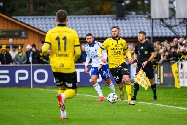 251026 Mjällbys Axel NorÃ n under fotbollsmatchen i Allsvenskan mellan Mjällby och IFK Norrköping den 26 oktober 2025 i Hällevik. Copyright: CHRISTOFFERxBORGxMATTISSON BB251026CB021