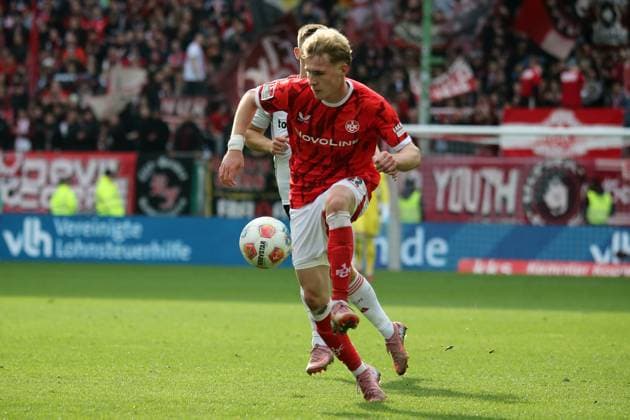 26.10.2025, xmohx, Fussball 2.Bundesliga, 1.FC Kaiserslautern - 1.FC Nürnberg v.l. Mika Haas (1. FC Kaiserslautern) (DFL DFB REGULATIONS PROHIBIT ANY USE OF PHOTOGRAPHS as IMAGE SEQUENCES and or QUASI-VIDEO) Kaiserslautern