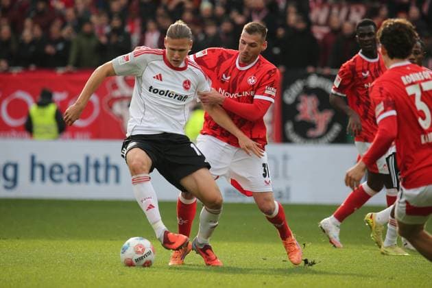 26.10.2025, xmohx, Fussball 2.Bundesliga, 1.FC Kaiserslautern - 1.FC Nürnberg v.l. Artem Stepanov (1.FC Nuernberg) Luca Sirch (1. FC Kaiserslautern) Zweikampf, Aktion, action, battle for the ball (DFL DFB REGULATIONS PROHIBIT ANY USE OF PHOTOGRAPHS as IMAGE SEQUENCES and or QUASI-VIDEO) Kaiserslautern