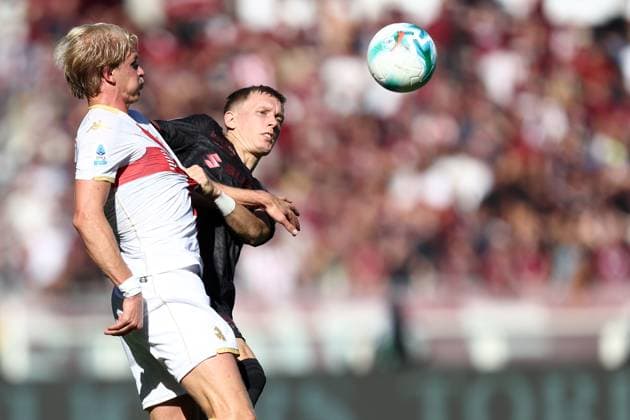 Marcus Pedersen (Torino Fc) und Morten Thorsby (Genoa Cfc) battle for the ball, Serie A, Torino FC v Genoa CFC, Olimpico, October 26, 2025, Turin, Italy.