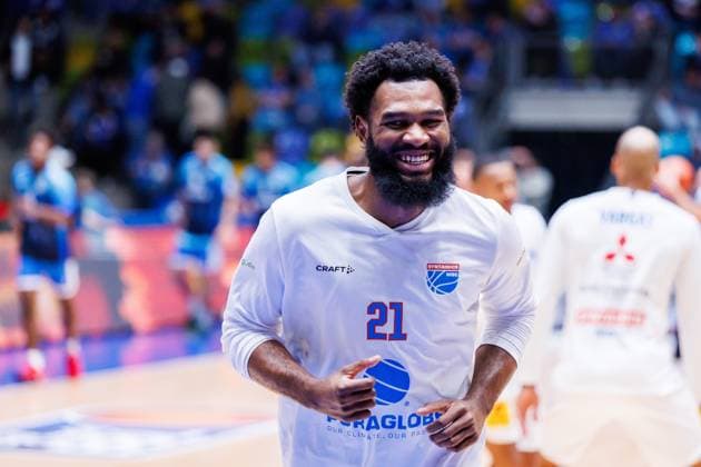 easycredit BBL, Frankfurt Skyliners - Syntainics MBC, 26.10.2025 RJ Gunn (SYNTAINICS MBC, 21) beim Warmup vor dem Spiel der easycredit BBL easycredit BBL, Frankfurt Skyliners - Syntainics MBC; am 5. Spieltag der Saison 25 26 in der Süwag Energie ARENA am 26.10.2025 Copyright: xBEAUTIFULxSPORTS Hahnex