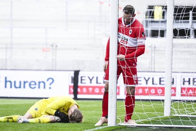 Antwerp s Vincent Janssen reacts after missing a big chance during a soccer match between Royal Antwerp FC and Club Brugge, Sunday 26 October 2025 in Antwerp, on day 12 of the 2025-2026 Jupiler Pro League first division of the Belgian championship. TOM GOYVAERTS TomxGoyvaerts  x138009047x