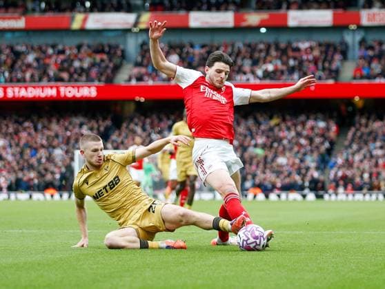 Declan Rice of Arsenal is tackled by Adam Wharton of Crystal Palace Arsenal v Crystal Palace, Football, Premier League, Emirates Stadium, Islington, London, UK - 26 10 2025 EDITORIAL USE ONLY No use with unauthorised audio, video, data, fixture lists (outside the EU), club league logos or live services. Online in-match use limited to 45 images (+15 in extra time). No use to emulate moving images. No use in betting, games or Copyright: xMattxImpey Shutterstockx 15615303b