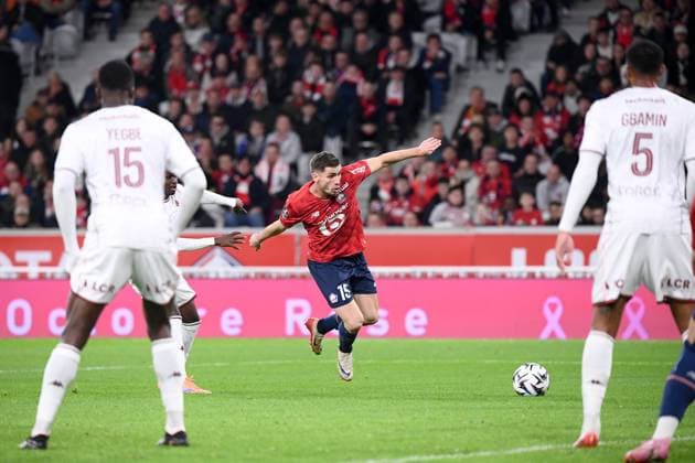 LOSC Lille v FC Metz - Ligue 1 McDonald s 2025 2026 15 Romain PERRAUD (losc) during the Ligue 1 McDonald s match between Lille and Metz at Stade Pierre Mauroy on October 26, 2025 in Lille, France. Lille France  Copyright: xFEPx 776348170