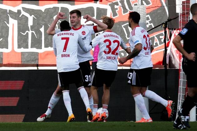 26.10.2025, xmohx, Fussball 2.Bundesliga, 1.FC Kaiserslautern - 1.FC Nürnberg v.l. Torjubel nach dem Tor zum celebrating the goal celebrate 1:1 durch Robin Knoche (1.FC Nuernberg) (DFL DFB REGULATIONS PROHIBIT ANY USE OF PHOTOGRAPHS as IMAGE SEQUENCES and or QUASI-VIDEO) Kaiserslautern