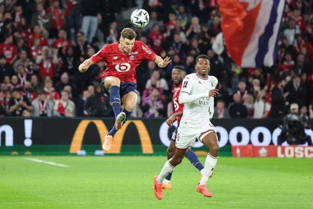 FOOTBALL : LOSC Lille vs Metz - Ligue 1 J9 - 26 10 2025 Thomas MEUNIER (LOSC Lille) lors du match LOSC Lille vs Metz, Ligue 1 J9, Decathlon Arena stade Pierre Mauroy, le 26 octobre 2025 - photo Laurent Sanson PsnewZ  Copyright: xLaurentxSANSONx xPsnewZx