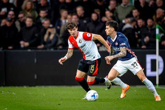 SC Feyenoord Rotterdam defender Jordan Bos, PSV Eindhoven forwarder Dennis Man during the match SC Feyenoord Rotterdam vs PSV Eindhoven at the Stadium de Kuip for the Dutch Vriendenloterij Eredivisie season 2025-2026 in ROTTERDAM, Netherlands on 26 oktober 2025, (photo by Marcel van Dorst EYE4images DeFodi Images) SC Feyenoord Rotterdam defender Jordan Bos, PSV Eindhoven forwarder Dennis Man during the match SC Feyenoord Rotterdam vs PSV Eindhoven at the Stadium de Kuip for the Dutch Vriendenloterij Eredivisie season 2025 2026 in ROTTERDAM, Netherlands on 26 oktober 2025, photo by Marcel van Dorst EYE4images DeFodi Images