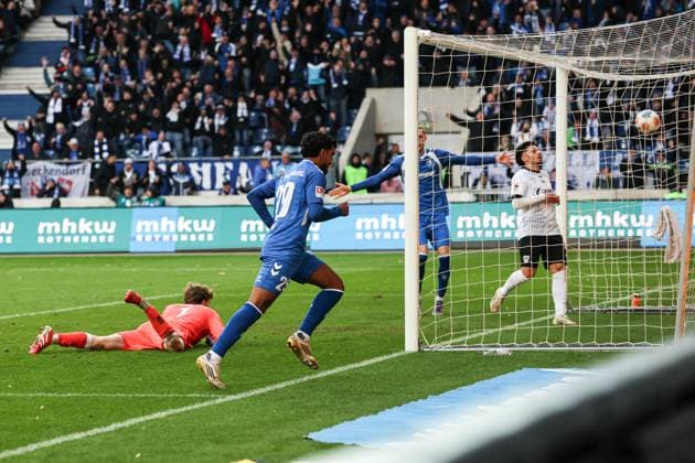 Torschütze Rayan Ghrieb (1. FC Magdeburg,29) trifft zum 2-0 - 2. Fußball Bundesliga Saison 2025-2026 1. FC Magdeburg vs. Preussen Münster in der Avnet Arena in Magdeburg - Aktion,Fußball,Mann,Männer,Deutschland,26.10.2025