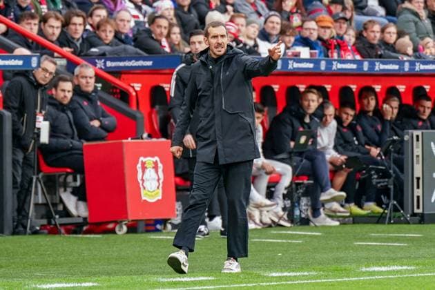 Deutschland: Fussball Bundesliga 2025 26, 8. Spieltag - Bayer 04 Leverkusen vs SC Freiburg - BayArena (Leverkusen): Julian Schuster (SC Freiburg, Trainer) Leverkusen Nordrhein-Westfalen Deutschland Copyright: xJOERANxSTEINSIEKx