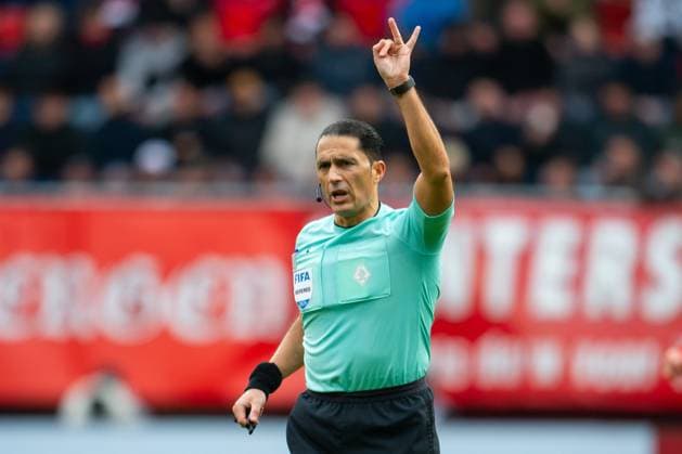 ENSCHEDE , 26 10-2025 , Stadium Grolsch Veste , season 2025 2026 , Dutch Eredivisie football , match between FC Twente and Ajax , picture shows Referee Serdar Gozubuyuk Twente - Ajax  x31700103x Copyright: