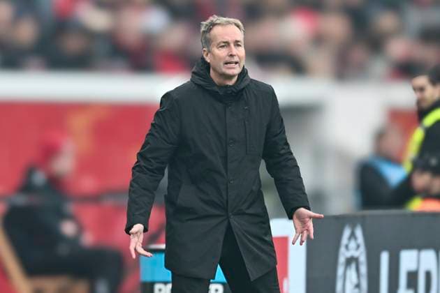 Kasper Hjulmand (Leverkusen Coach)Mimik starker Gesichtsausdruck Emotion. Gestik Geste gestikuliert 26.10.2025 Fussball Bayer Leverkusen vs SC Freiburg, BayArena, Leverkusen, DFB DFL REGULATIONS PROHIBIT ANY USE OF PHOTOGRAPHS AS IMAGE SEQUENCES AND OR QUASI-VIDEO