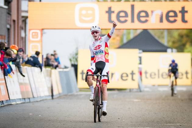 Belgian Michael Vanthourenhout celebrates as he crosses the finish line to win the men s elite race of the Superprestige race of Overijse, stage 2 (out of 8) in the Superprestige cyclocross competition, in Overijse, Sunday 26 October 2025. JASPERxJACOBS  x138019395x