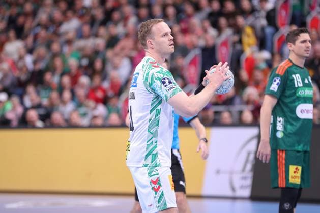 26.10.2025, xgox, Handball - Daikin HBL, TSV Hannover-Burgdorf - SC Magdeburg emspor, v.l. Omar Ingi Magnusson (Magdeburg, 14) beim Siebenmeter Hannover