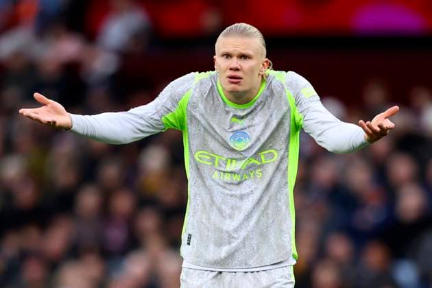 Sport Bilder des Tages Aston Villa v Manchester City - Premier League Erling Haaland of Manchester City reacts during the Premier League match between Aston Villa and Manchester City at Villa Park on October 26, 2025 in Birmingham, England. Birmingham Villa Park England United Kingdom Copyright: xEdxSykes Sportsphoto APLx 14139707