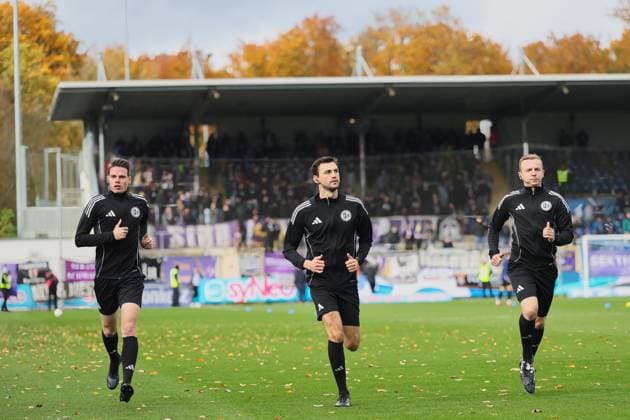 Schiedsrichter , Jonas Krzyzanowski, Felix Grund, Lennart Wolf GER, TSG 1899 Hoffenheim II gegen FC Erzgebirge Aue, Fussball, 3.Liga, 12.Spieltag, Spielzeit 2025 2026, 26.10.2025. (DFL DFB REGULATIONS PROHIBIT ANY USE OF PHOTOGRAPHS as IMAGE SEQUENCES and or QUASI-VIDEO). GER,TSG 1899 Hoffenheim II gegen FC Erzgebirge Aue, Fussball, 3.Liga, 12.Spieltag, Spielzeit 2025 2026, 26.10.2025. Hoffenheim Copyright: xEibner-Pressefoto JoergxHirschx EP_JHH