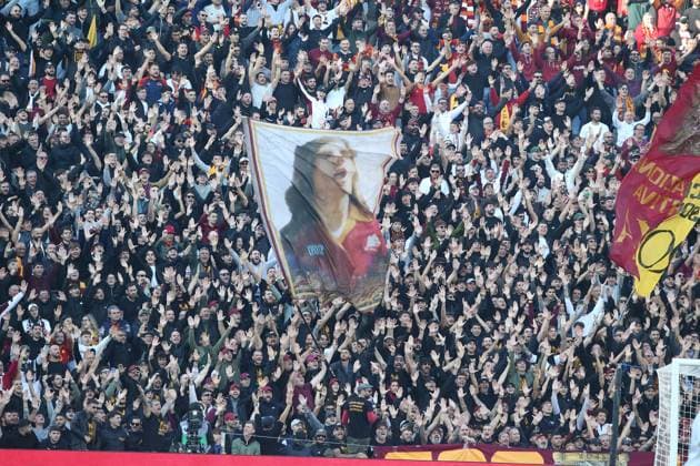 Roma™s supporters during the Serie A soccer match between Sassuolo and Roma at the Mapei Stadium Citta™ del Tricolore in Reggio Emilia - Sunday, October 26, 2025. - Soccer .  Copyright: xGiannixSantandrea LaPressex