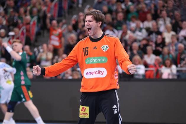 26.10.2025, xgox, Handball - Daikin HBL, TSV Hannover-Burgdorf - SC Magdeburg emspor, v.l. Simon Gade (Hannover, 16) Jubelt ueber gehaltenen Ball, abgewehrt, gehalten, Torhueter Hannover
